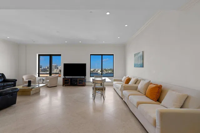 Palm Beach Biltmore Unit 904 photo 8