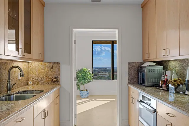 Palm Beach Biltmore Unit 904 photo 10