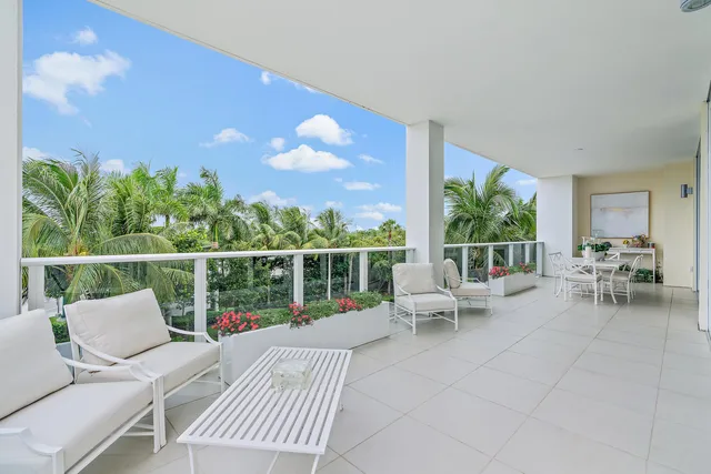 Azure Palm Beach Gardens Unit 301 photo 3