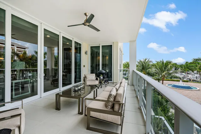 Azure Palm Beach Gardens Unit 302 photo 3