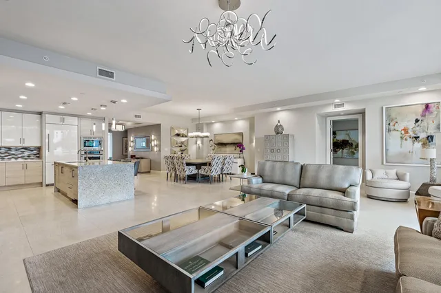 Azure Palm Beach Gardens Unit 302 photo 7