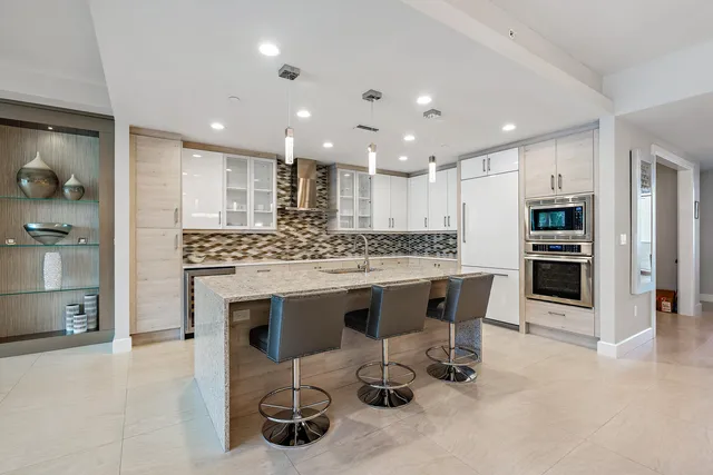 Azure Palm Beach Gardens Unit 302 photo 8