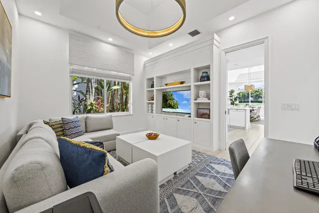Admirals Cove Residence photo 6