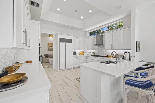 Admirals Cove Residence photo 9
