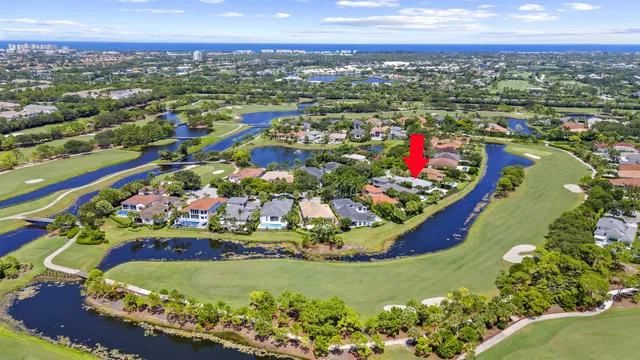 Admirals Cove Residence photo 26