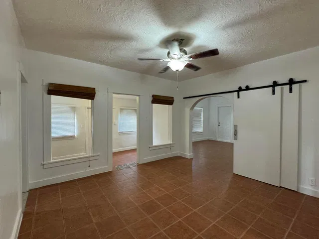 Residence photo 14