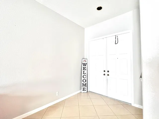 Residence photo 9
