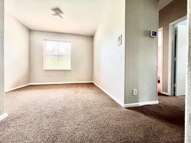 Residence photo 15