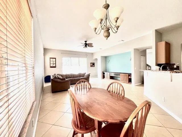 Residence photo 24