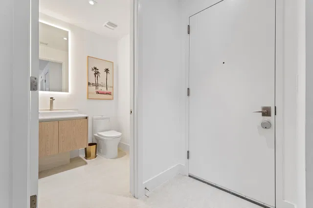 Amrit Ocean Resort & Residences Unit H-1710 photo 3