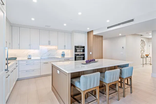 Via Delfino Condominium Unit 1903 photo 11