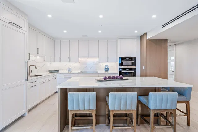 Via Delfino Condominium Unit 1903 photo 12