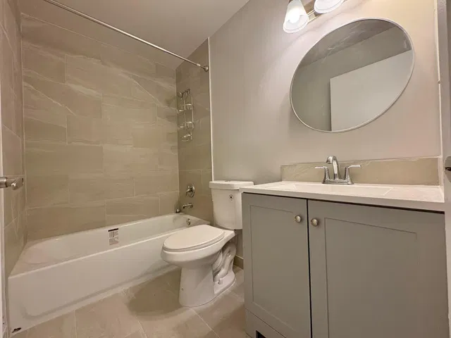  Unit 1830 photo 9