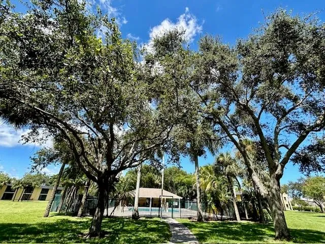  Unit 1830 photo 20