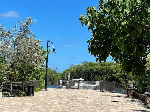  Unit 1830 photo 36