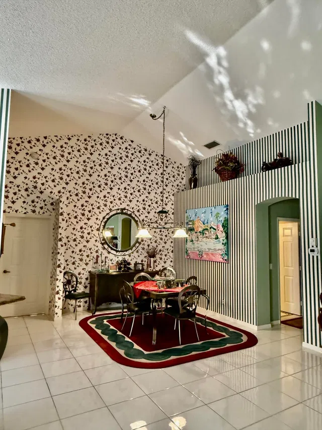Unit 103 photo 9