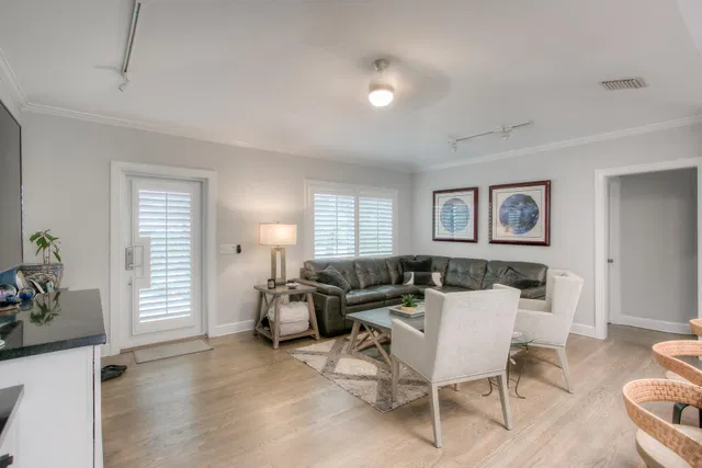 Residence photo 5