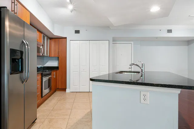 The Prado Unit 542 photo 6