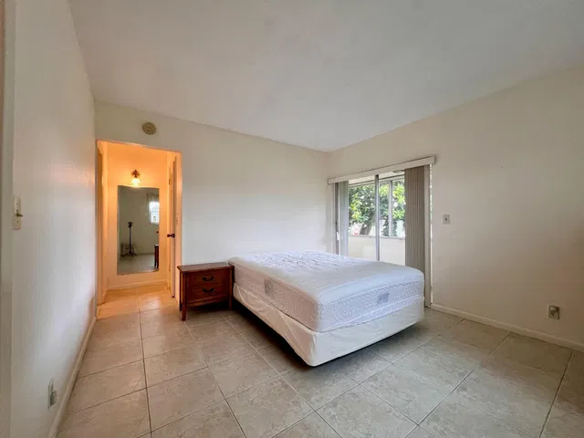  Residence photo 6