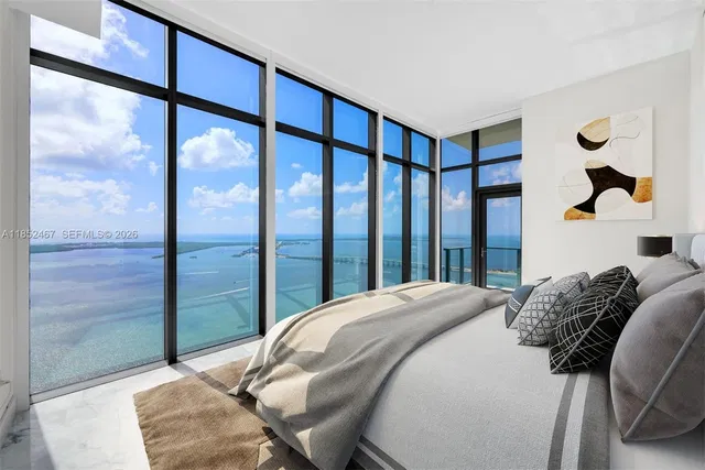 Echo Brickell 5302