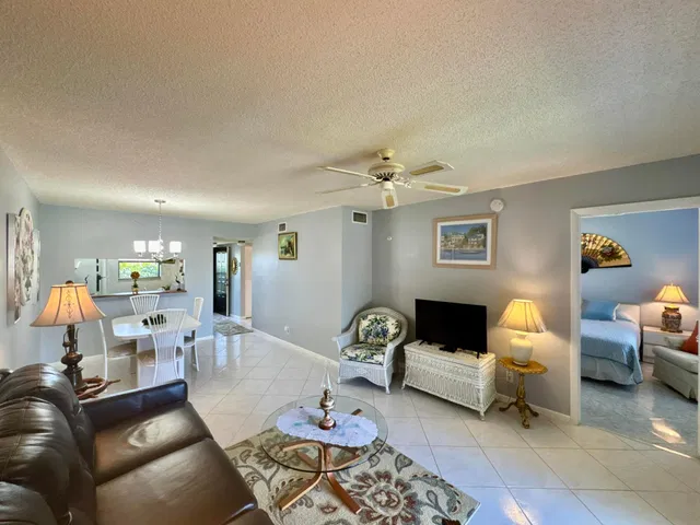 Unit 205 photo 16