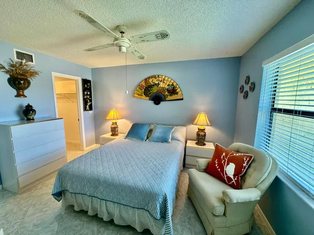 Unit 205 photo 17