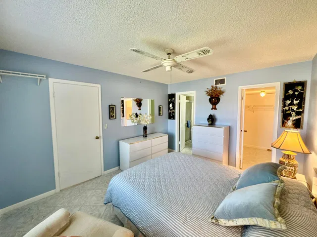 Unit 205 photo 18