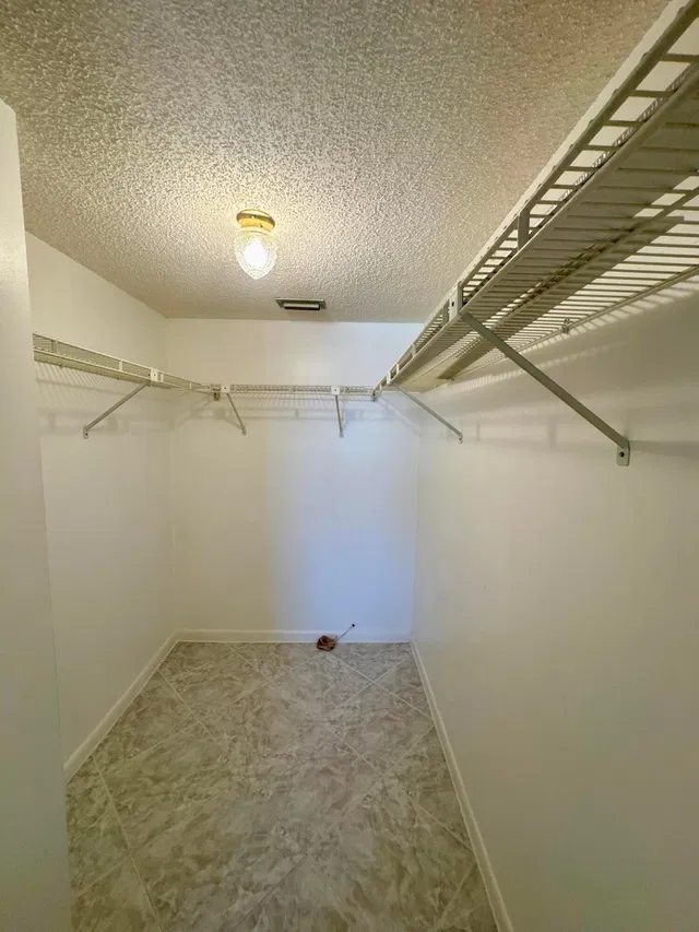 Unit 205 photo 21