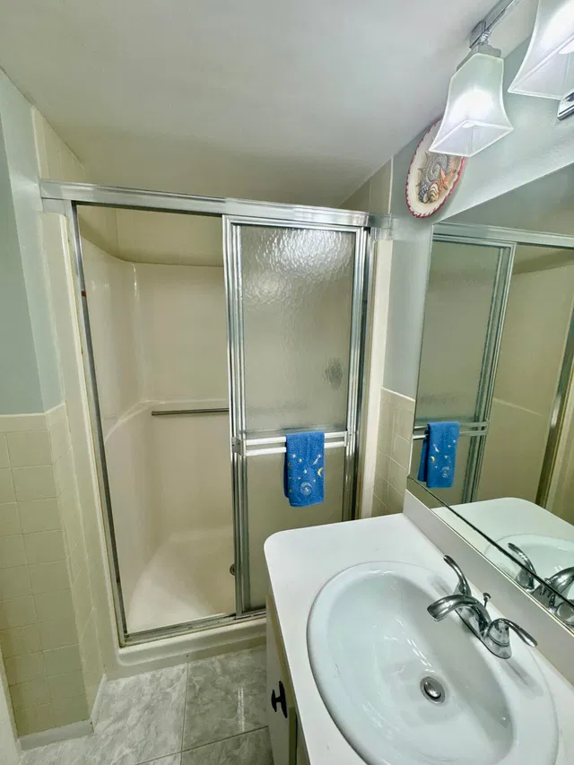 Unit 205 photo 22