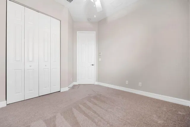Canterbury Place Residence photo 14
