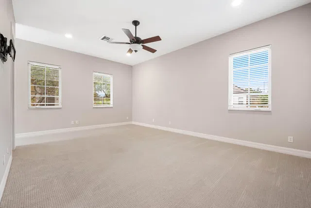 Canterbury Place Residence photo 27