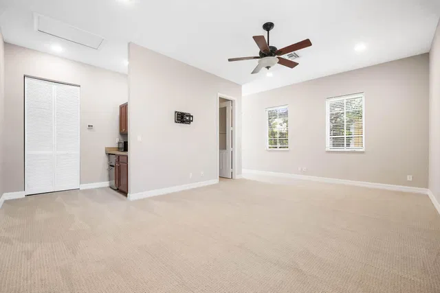 Canterbury Place Residence photo 28