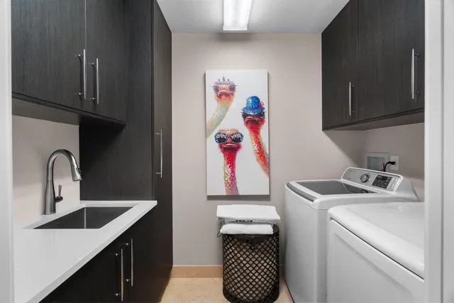 One City Plaza Unit 1011 photo 29