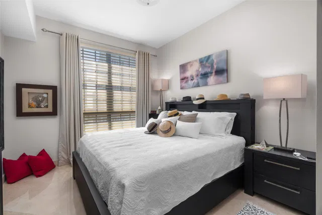 One City Plaza Unit 1011 photo 41