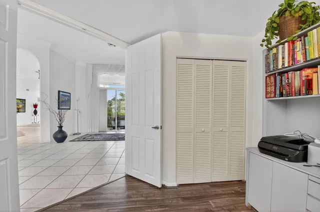 Boca Isles Residence photo 9