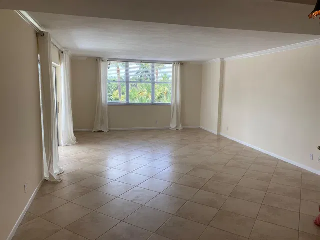 2600 N Flagler Unit 211 photo 4