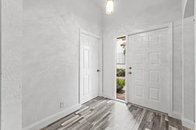 Residence photo 10