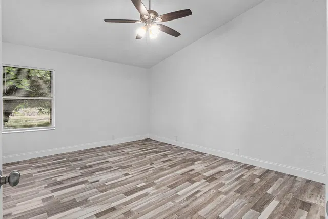 Residence photo 25