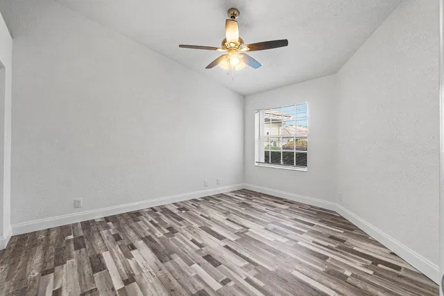 Residence photo 34