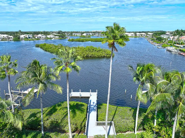 Admirals Cove Residence photo 14
