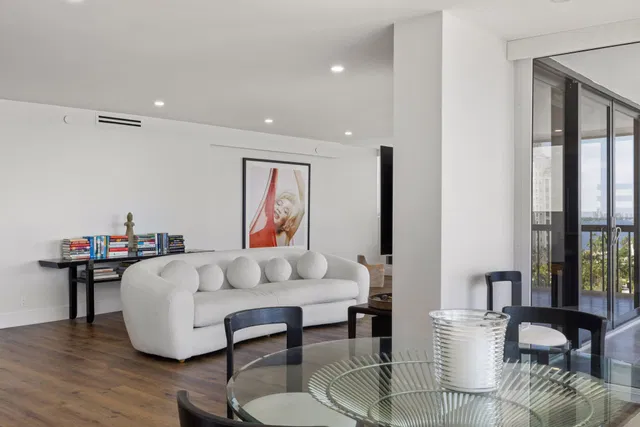 Waterview Towers Unit 1401 photo 3
