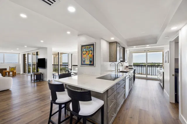 Waterview Towers Unit 1401 photo 6