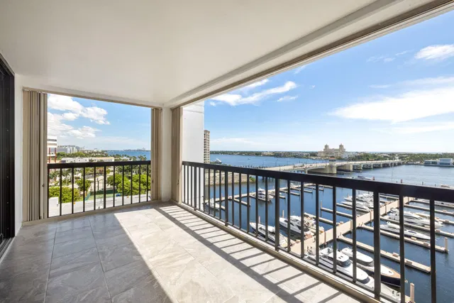 Waterview Towers Unit 1401 photo 7