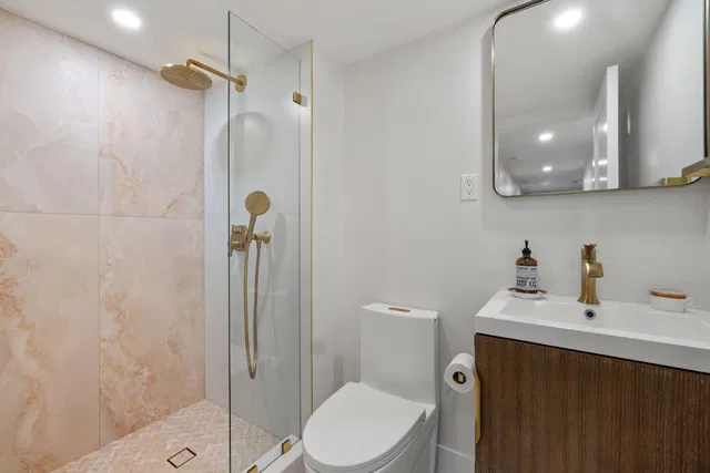 Waterview Towers Unit 1401 photo 17