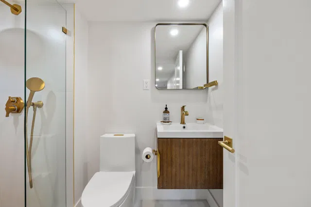 Waterview Towers Unit 1401 photo 18