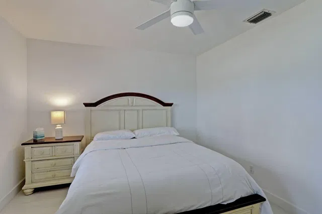 Residence photo 16