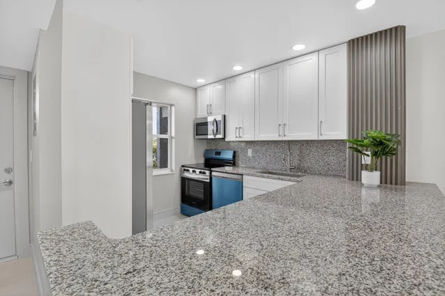 Unit 1509 photo 7