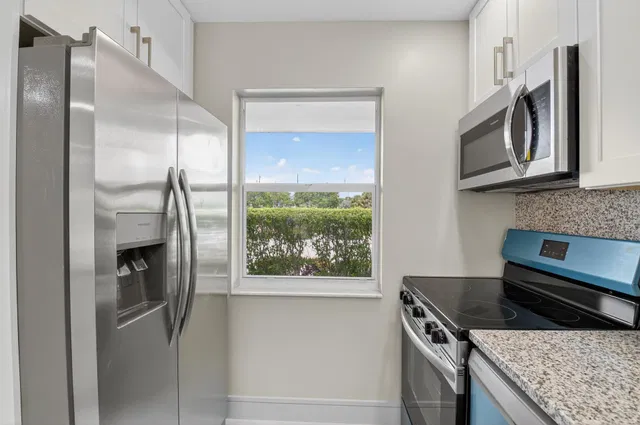Unit 1509 photo 8