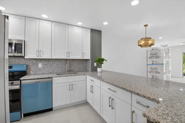 Unit 1509 photo 9