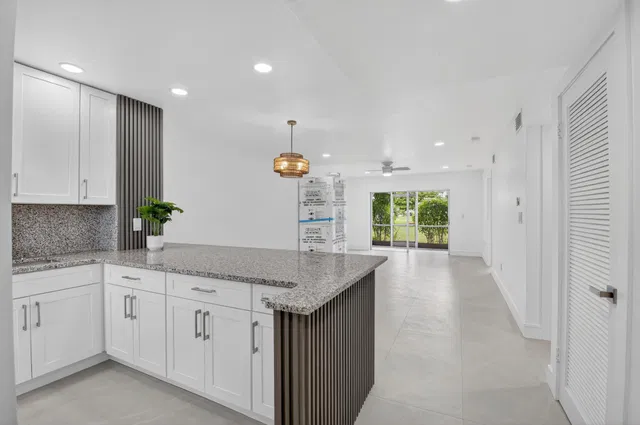 Unit 1509 photo 10